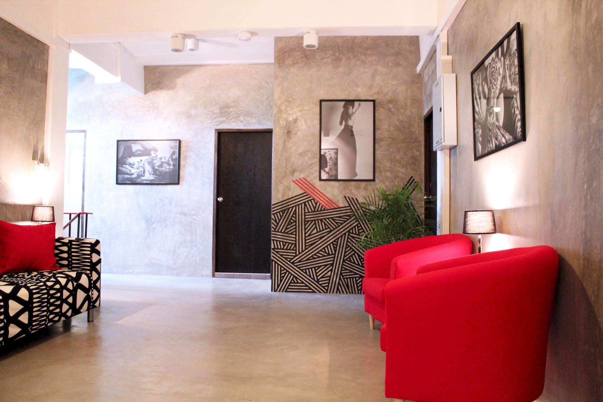Bed and breakfast Kama Bangkok Extérieur photo